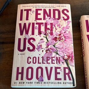 It ends with us Colleen Hoover Book